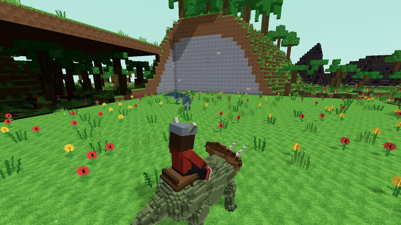 El personaje montado sobre un triceratops ensillado en una pradera con flores y un volcán al fondo